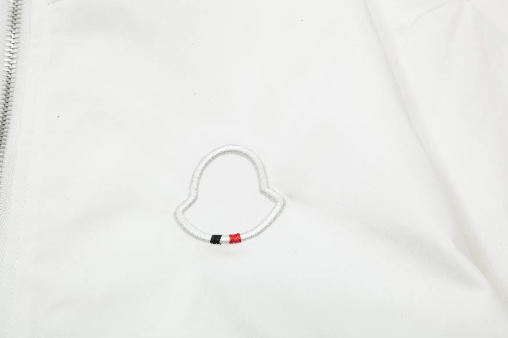 2024 MONCLER logo Authentic Premium Factory Versatile ！ ：White Black Size：M 4XL